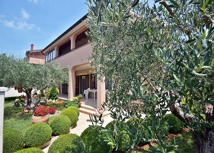 In Near Golf Course Apartmán Pula