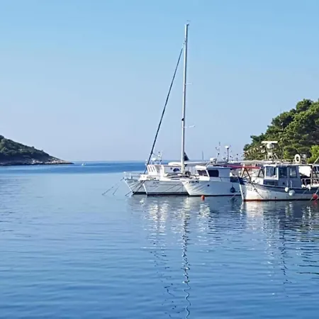 Apartment In Near Golf Course Pula