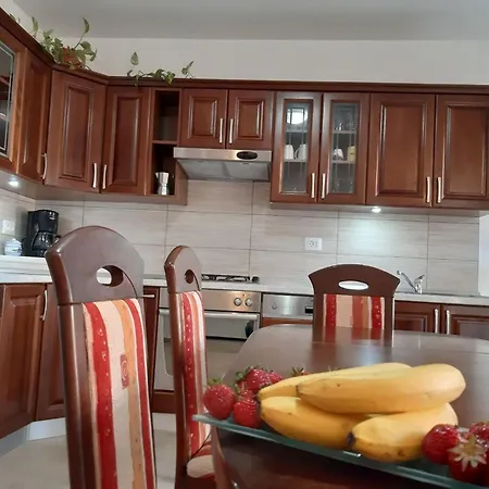 דירה In Near Golf Course פולה
