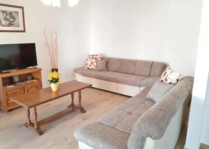 In Near Golf Course Apartman