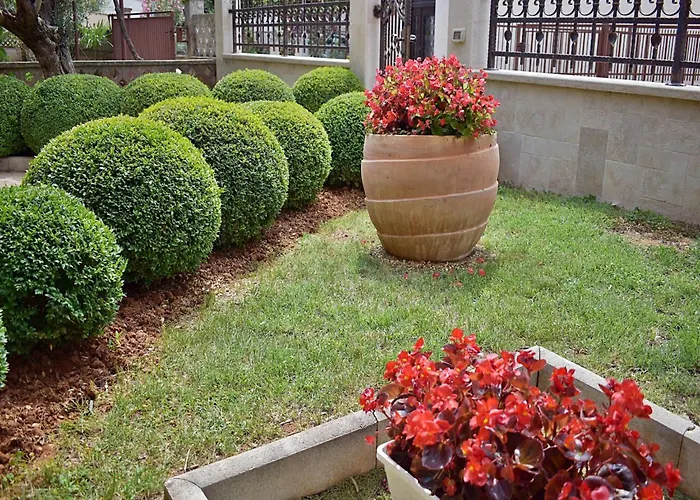 In Near Golf Course Apartman Pula