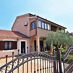 Lejlighed In Near Golf Course