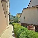Lejlighed In Near Golf Course Pula