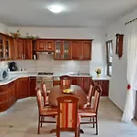 In Near Golf Course Lejlighed Pula